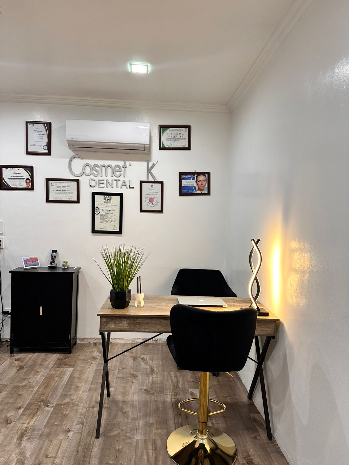 Certificaciones y diplomas de la C.D. Itzel Ramos — dentista en Nogales Sonora